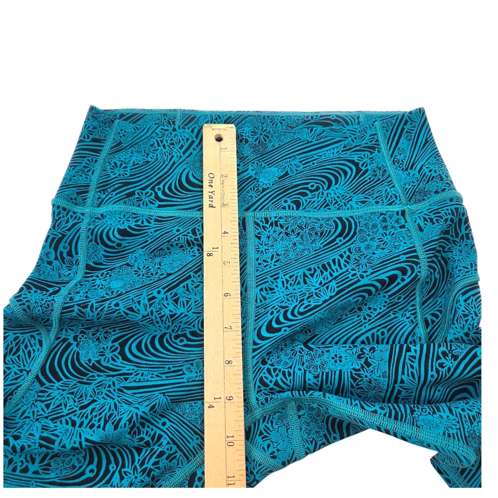 Lululemon In Movement Crop Leggings Womens 6 Everlux 19 Kitakami Green Black - Picture 8 of 13